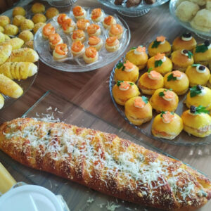 Platter Pão Trançado de Frango & Salgados